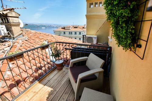 Luxury Blue Bay Apartment