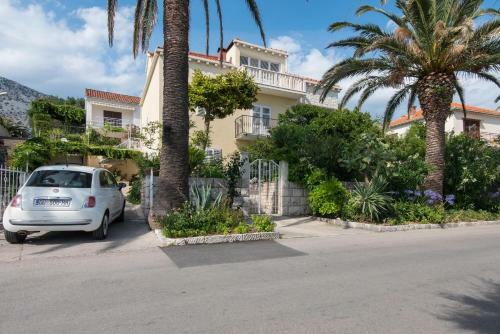 City B&B Superior Beachfront Property