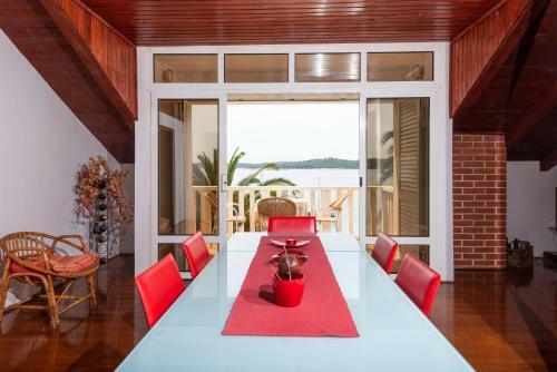 City B&B Superior Beachfront Property