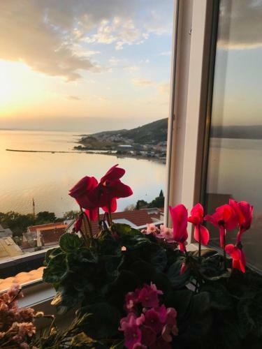 Apartamento Artsy Nest With A Panoramic View, Omis