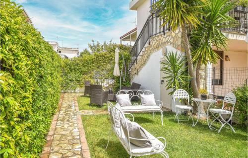 Stunning Apartment In Botricello With 1 Bedrooms