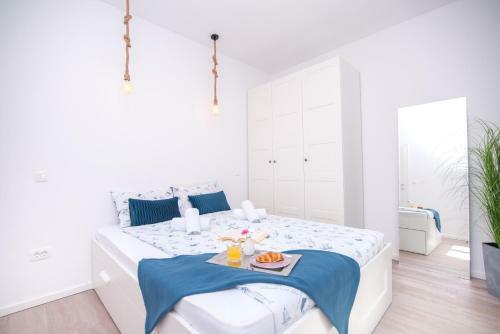 Inviting 2-bed Apartment In Podstrana