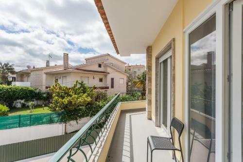 Flh Carcavelos Family House