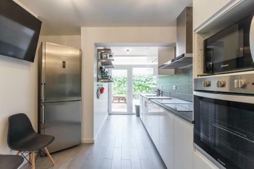 Flh Carcavelos Family House