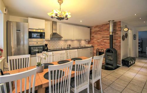 Nice Home In H��r With 3 Bedrooms