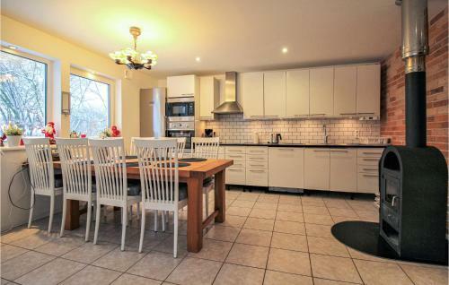 Nice Home In H��r With 3 Bedrooms