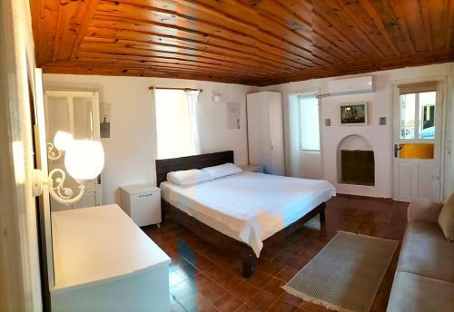 Villa Ek?nc?k'te V?lla Ta? Ev