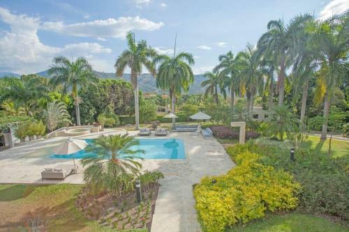 Luxe Villa De Verano Boutique / Pool & Hot Tub 7bd