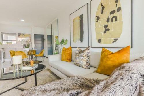 Ventura Luxury Apartment