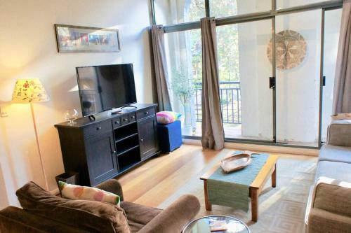 Apartamento Refurbished 2 Bedroom Apt With Secured Parking!