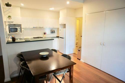 Apartamento Refurbished 2 Bedroom Apt With Secured Parking!