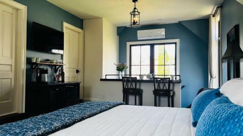 Hostal Stone's Throw Stratford - The Loft Plus Bedroom