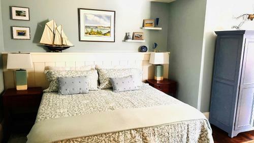 Hostal Stone's Throw Stratford - The Loft Plus Bedroom
