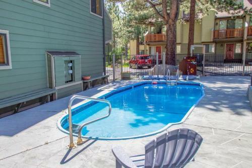 #472 - Beautiful Mountain Townhome - Modern Amenities