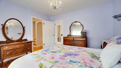 Oak Bay Hampshire Home