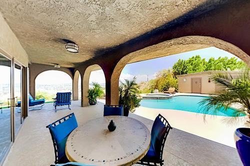 Cliff House - El Paseo Retreat