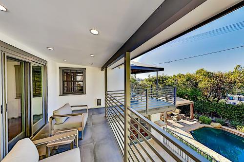 Sunshine Terrace Charms