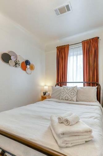 Apartamento Creative, Classic, Downtown Gem!