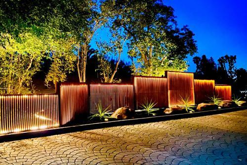 Stylish Riverside Retreat With Patio And Fire Pit