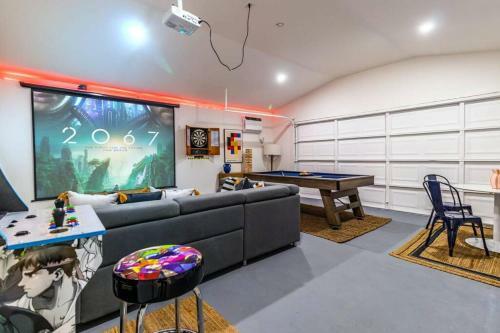 Utopic Villa - Sunset - Pool + Game Room