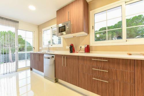 Villa Emilia R167