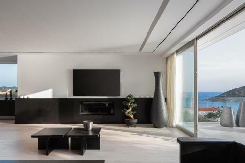 Black Stone Villa