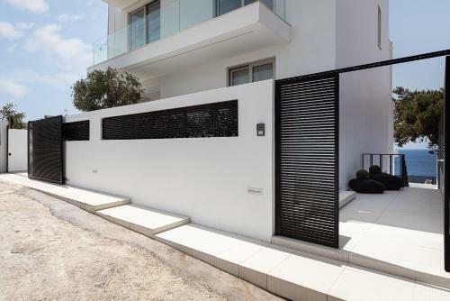 Black Stone Villa