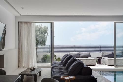 Black Stone Villa