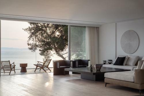 Black Stone Villa