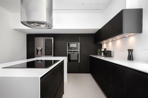 Black Stone Villa
