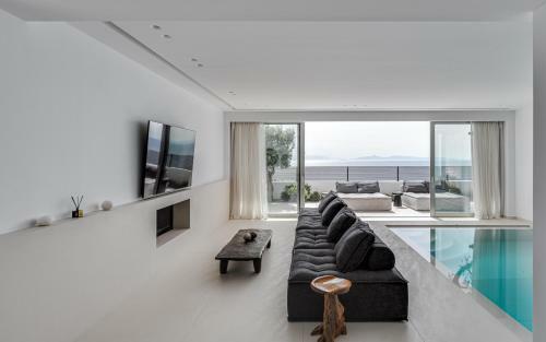 Black Stone Villa