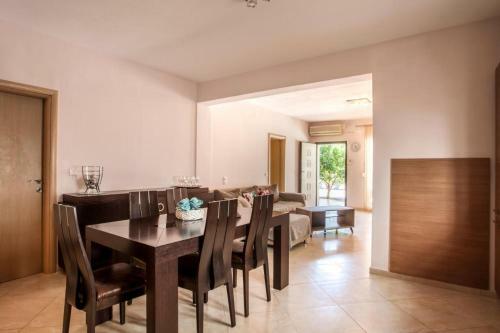 Sea La Vie Apartment