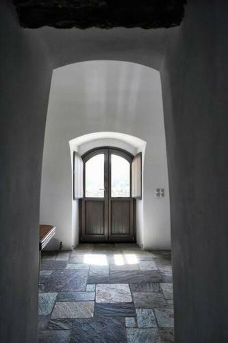New Entry: 3-bedroom Historic Villa Renovation