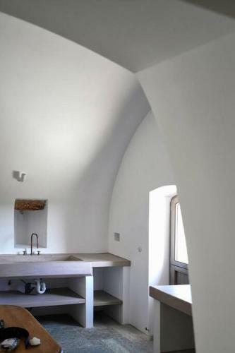 New Entry: 3-bedroom Historic Villa Renovation