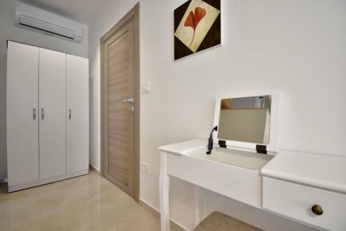 Hostal Holiday Apartments Petra