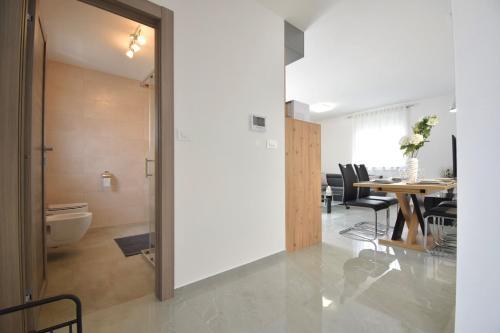Hostal Holiday Apartments Petra