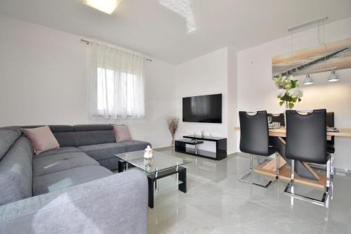 Hostal Holiday Apartments Petra