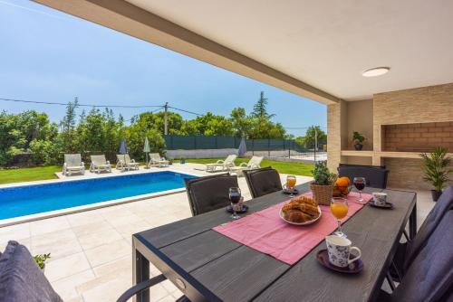 Villa Deluxe