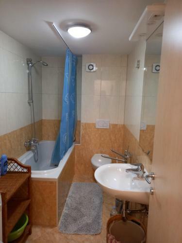 Apartamento App Petre-3 Floor