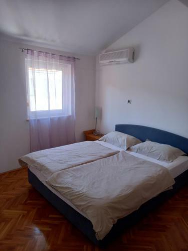 Apartamento App Petre-3 Floor