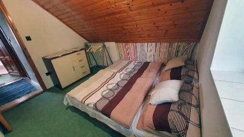Apartamento K�kcseng? Vend�gh�z