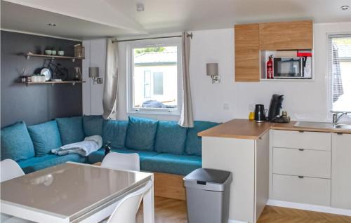 Awesome Home In Renesse With 3 Bedrooms