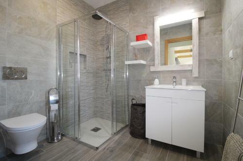 Semi-detached Villa With Pool In Rural Setting