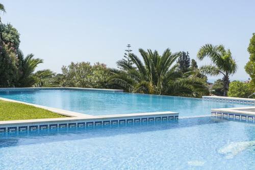 Estoril Queens Apartment By Cadenzalux