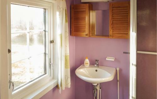 Two-bedroom Holiday Home In Skanevik