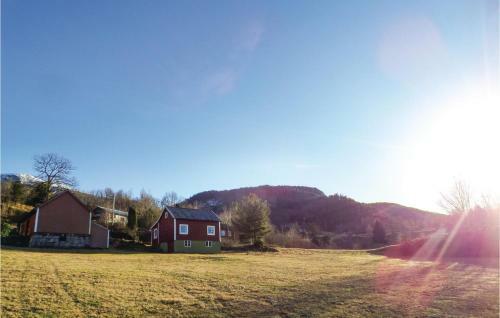Two-bedroom Holiday Home In Skanevik