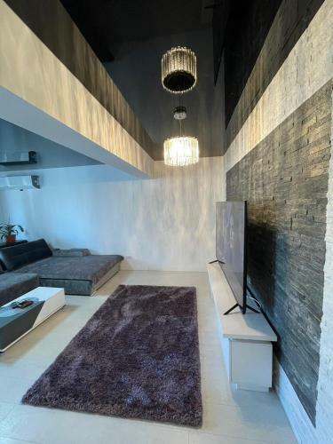 Ademi Apartment