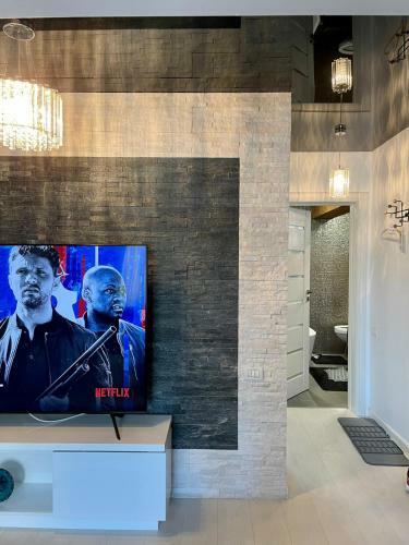 Ademi Apartment