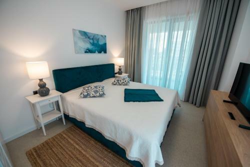Luxurious Apartment On The Beach Sea On