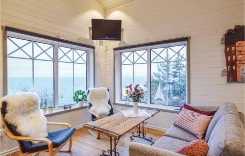 Two-bedroom Holiday Home In Lidkoping